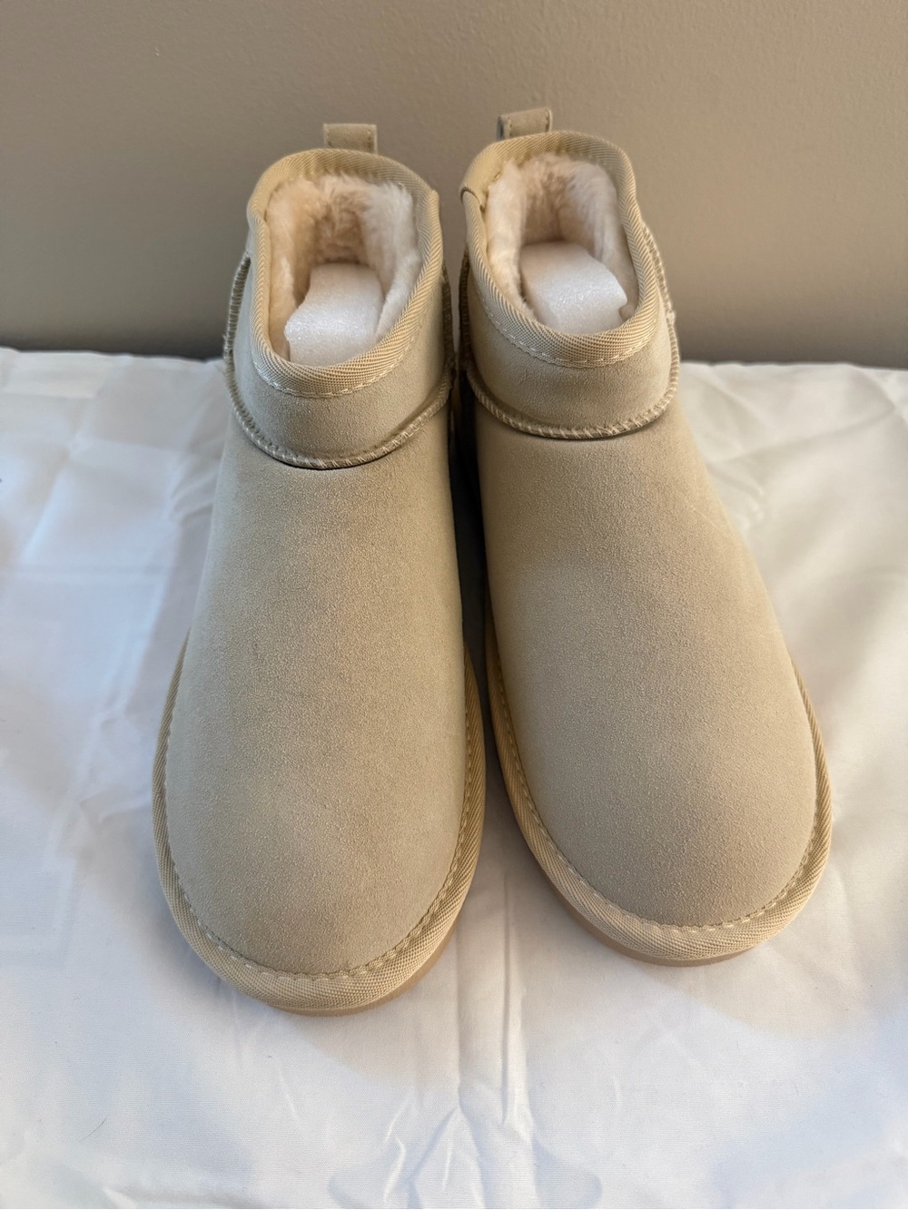 Cozy Plush-Lined Women's Winter Ankle Boots in Cream